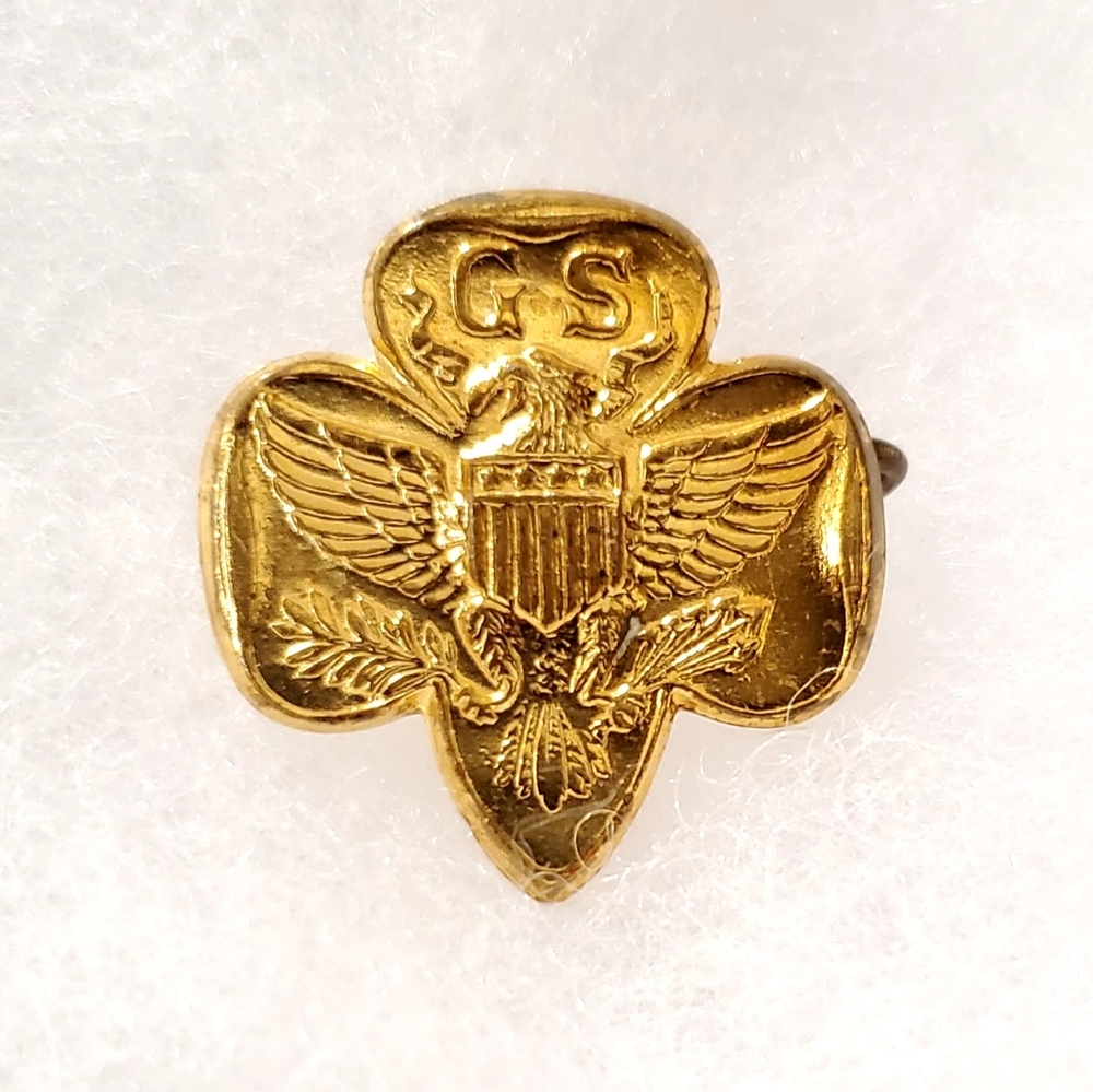 Vintage "GS" Girl Scout American Eagle Pin - Metal Gold Tone Gift Box Included
